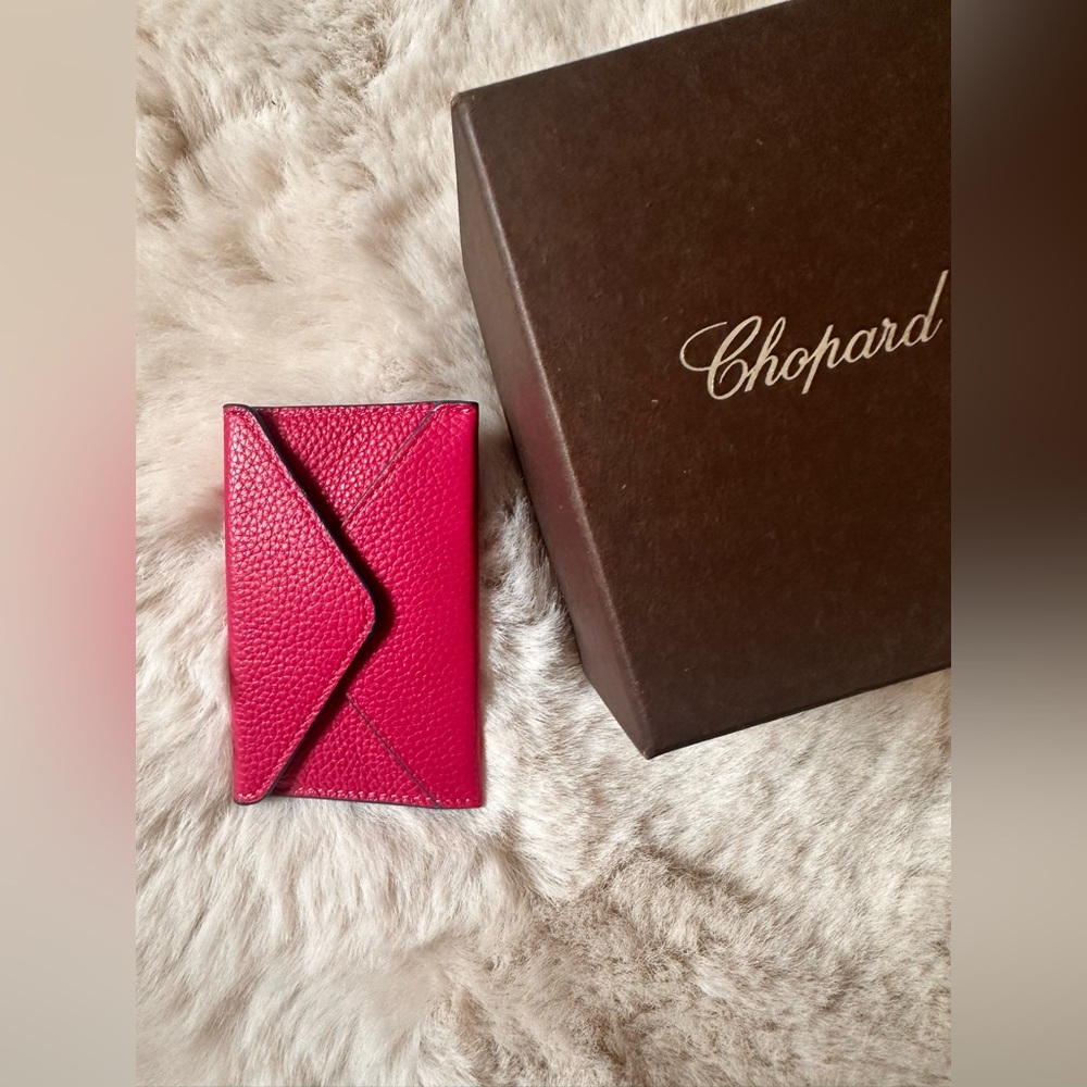 Chopard Fuchsia Leather Card Wallet/very good condition/unused display piece - Picture 7 of 7
